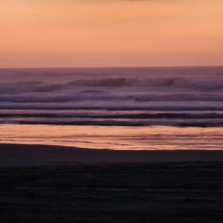 #40 At The Beach Waitarere Eksteriør bilde